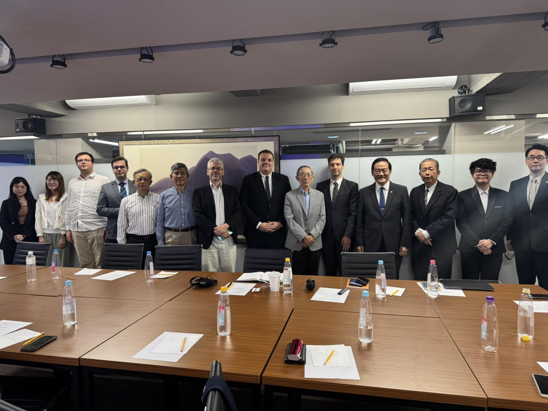 「在華盛頓與北京之間：匈牙利及台灣的經驗」座談會