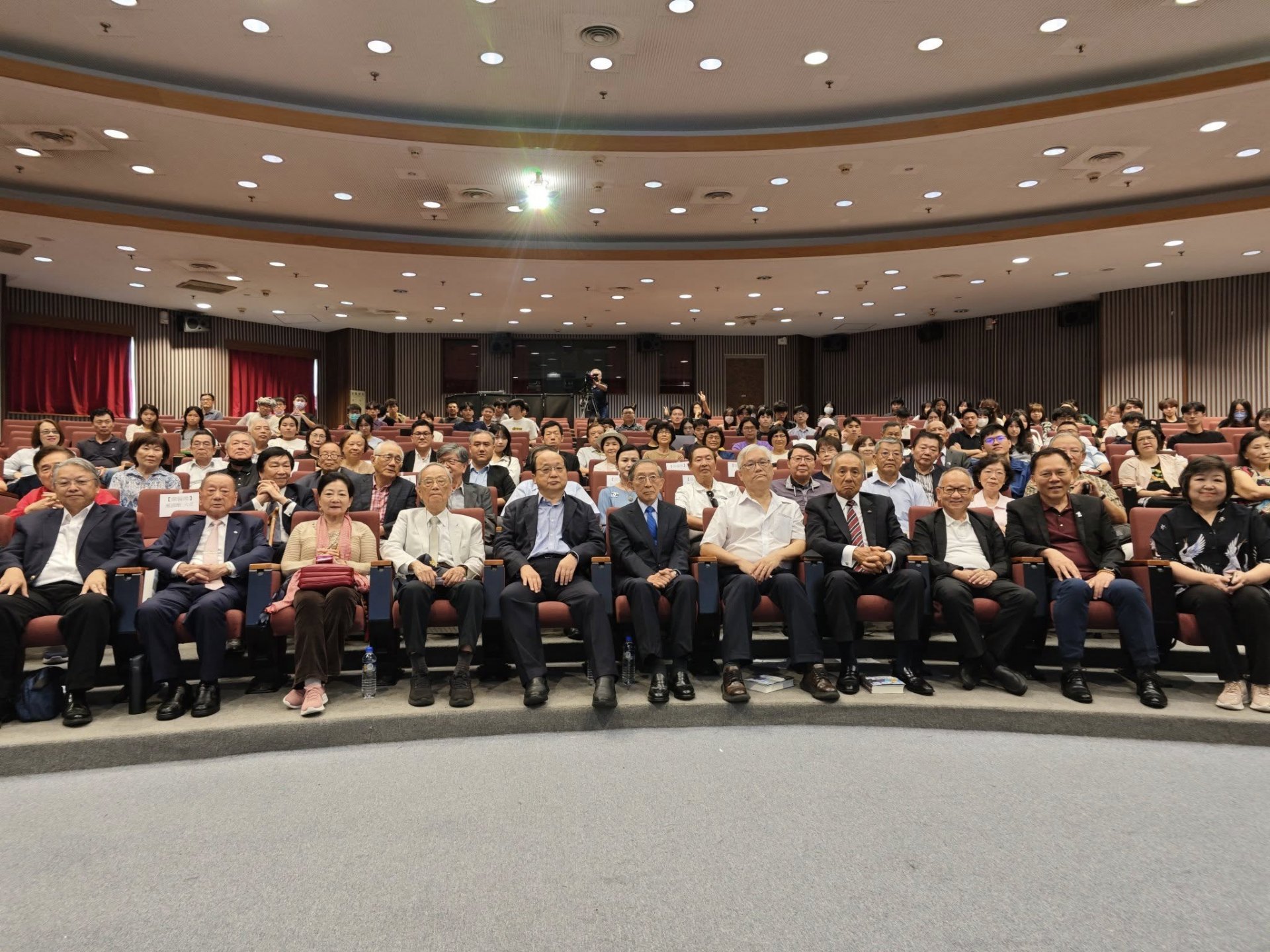 第三屆歐鴻鍊講座5月22日於政大舉辦