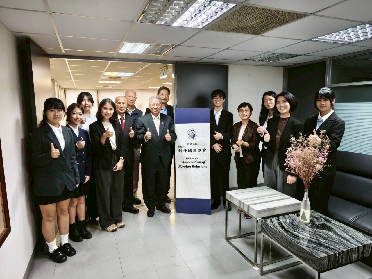 NTHU Students Visit AFR